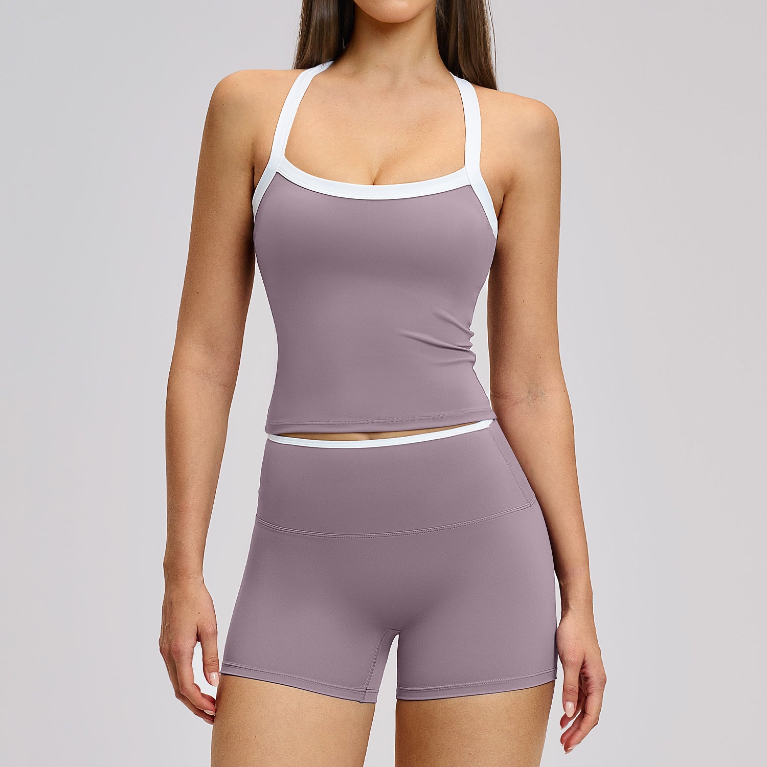 Nude-Feel Yoga Set Contrasting Colors, Crossed Back Design, Tight-Fitting Yoga Wear by Pear Form